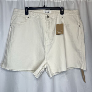 Reformation Wilder High Rise Relaxed Jean Shorts Denim Size 34 Ivory Raw Hem NWT